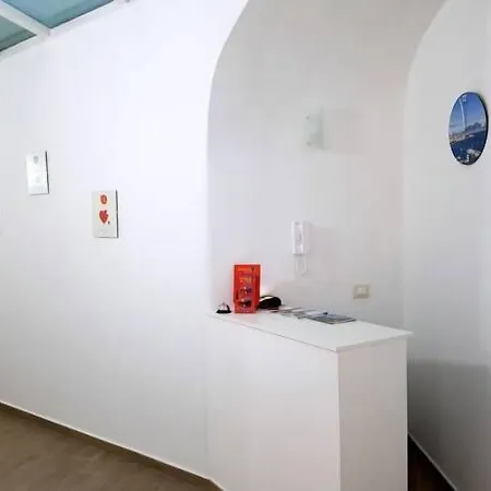 Apartcity فندق مبيت وإفطار نابولي