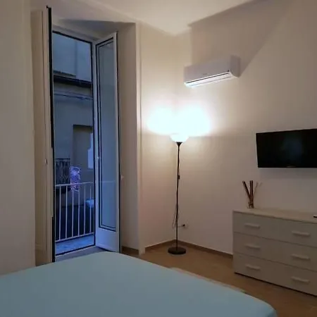 Apartcity فندق مبيت وإفطار نابولي