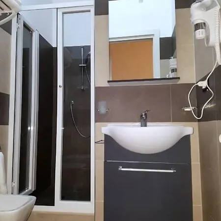 Apartcity فندق مبيت وإفطار