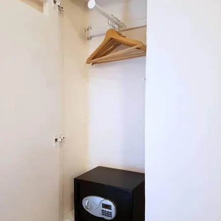 فندق مبيت وإفطار Apartcity 2*