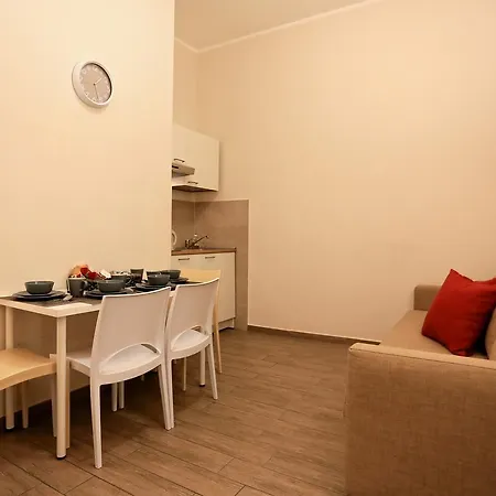 فندق مبيت وإفطار Apartcity نابولي