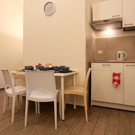 فندق مبيت وإفطار Apartcity نابولي