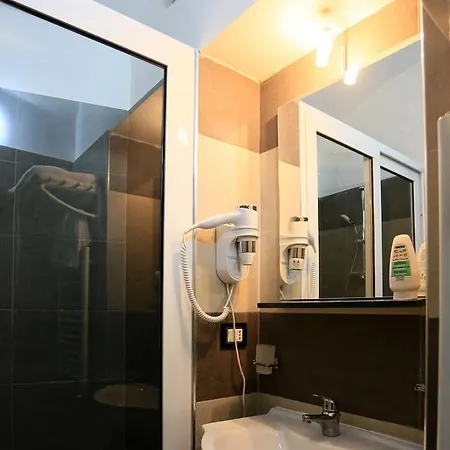 Apartcity فندق مبيت وإفطار نابولي